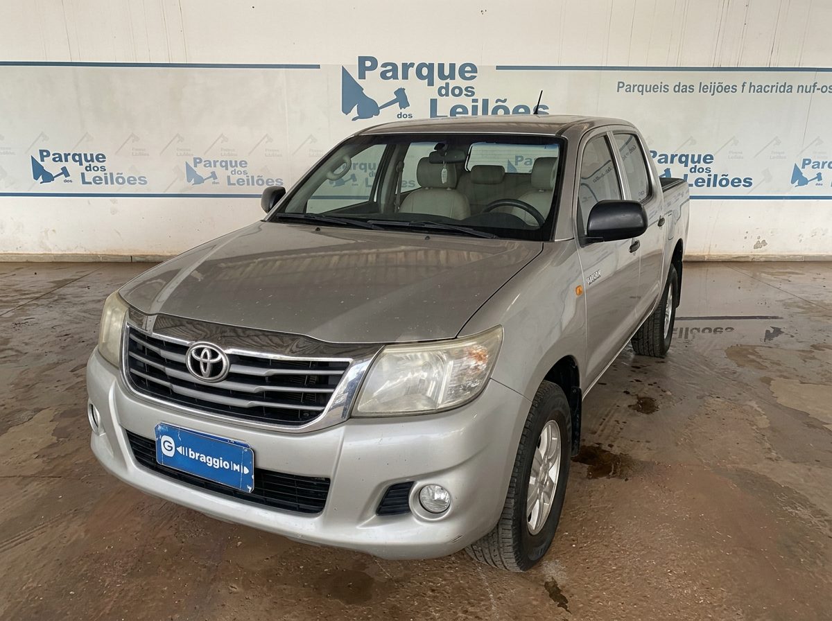 Vista dianteira de Toyota Hilux CD Diesel Manual 2011/2012