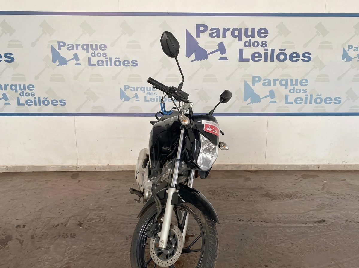 Vista dianteira de Honda CG 160 Fan 2022/2022