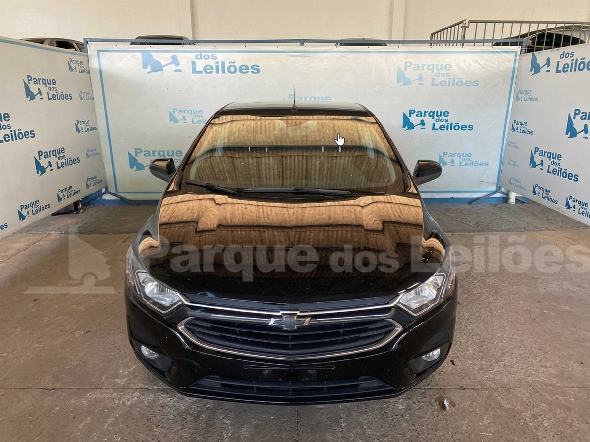 Vista dianteira de Chevrolet Onix 1.4 At Flex LTZ 2018/2019