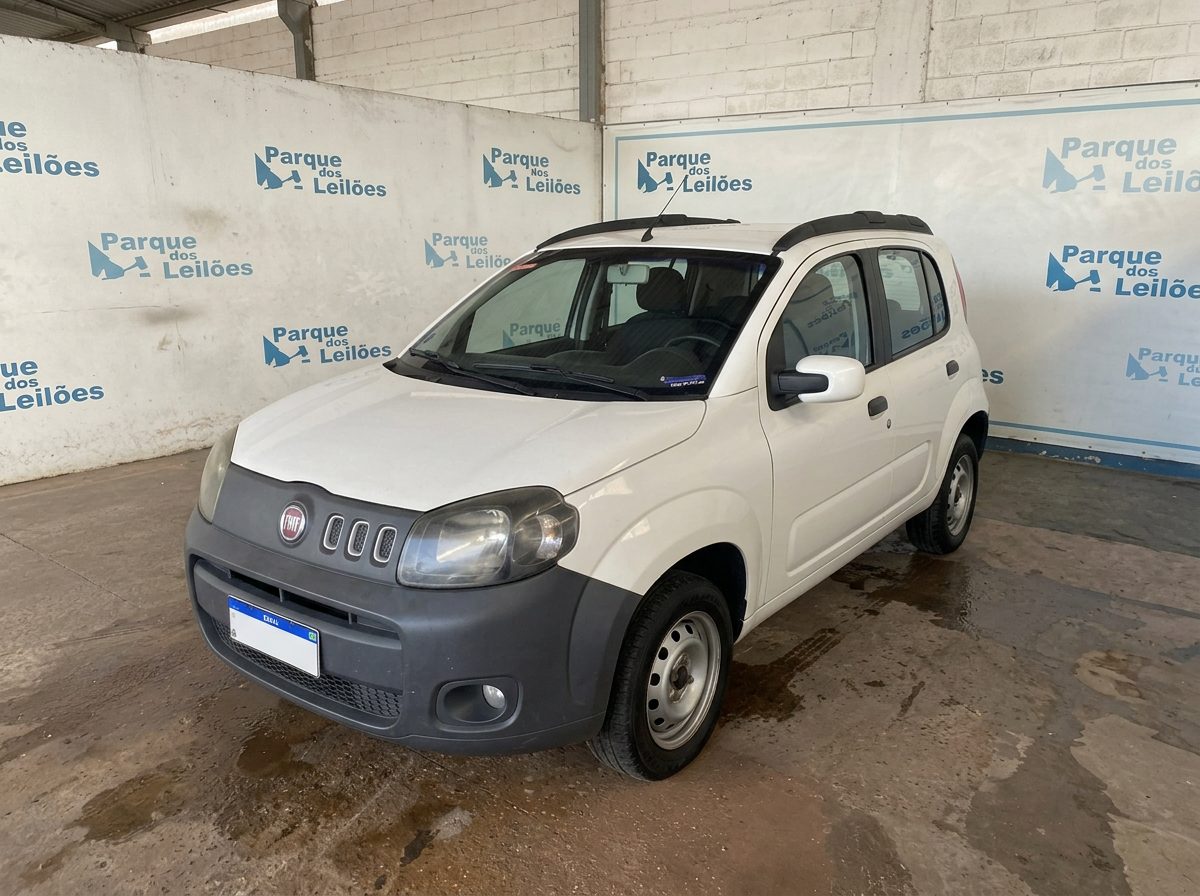 Vista dianteira de Fiat Uno Vivace 2018/2018