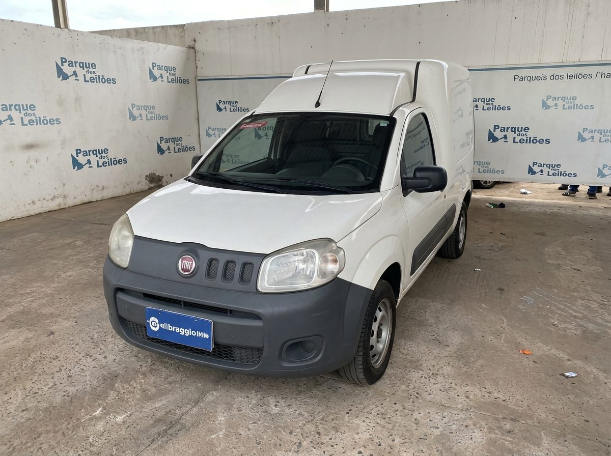 Vista dianteira de Fiat Fiorino Endurance 2021/2021